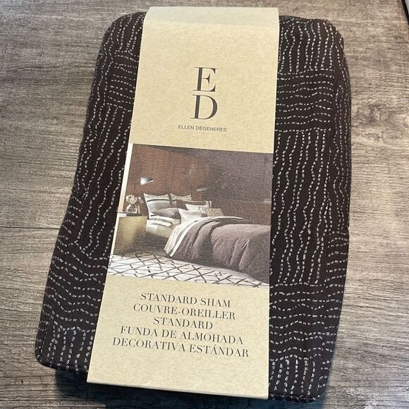 NEW Ellen Degeneres
Mombasa Pillow Sham - Picture 2 of 4